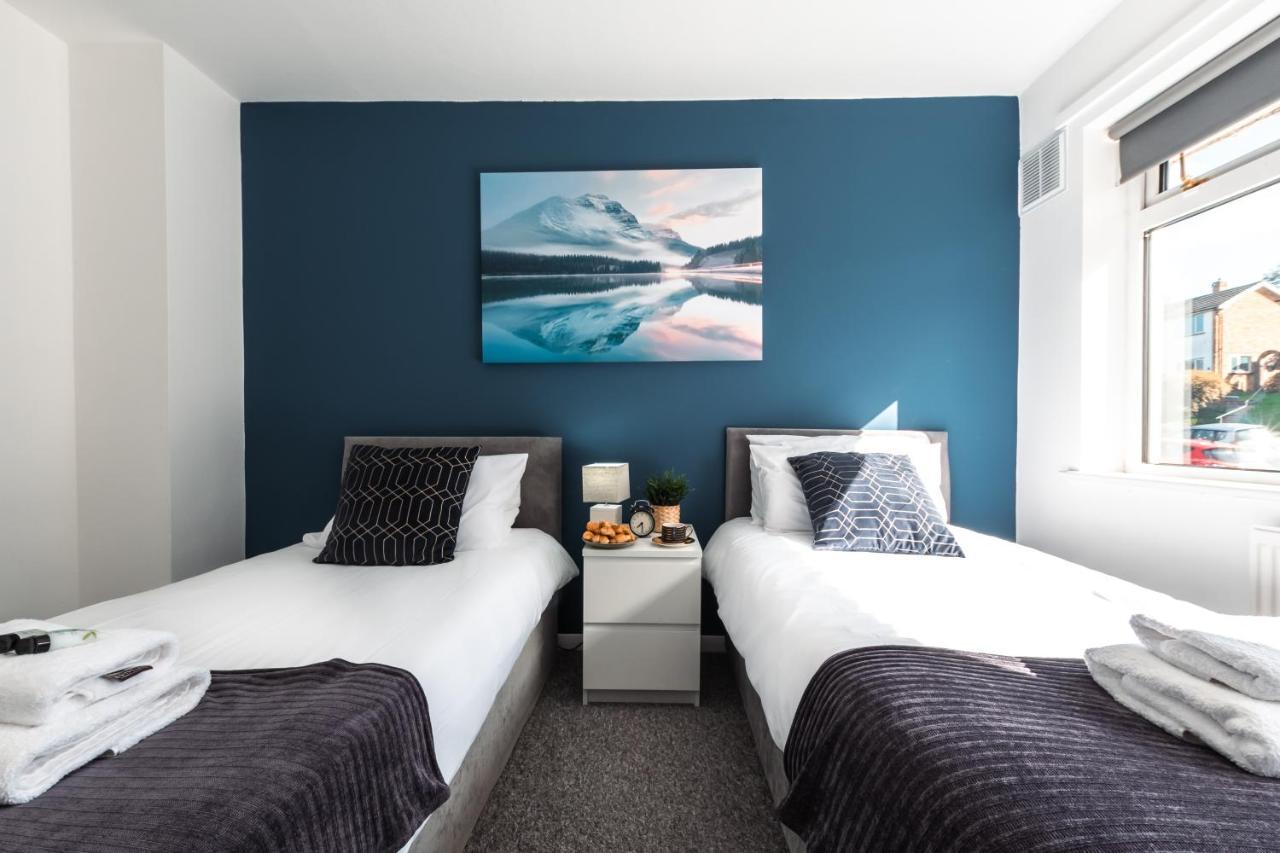 3 Bedrooms House Ideal For Long Stays! Chalet Southampton