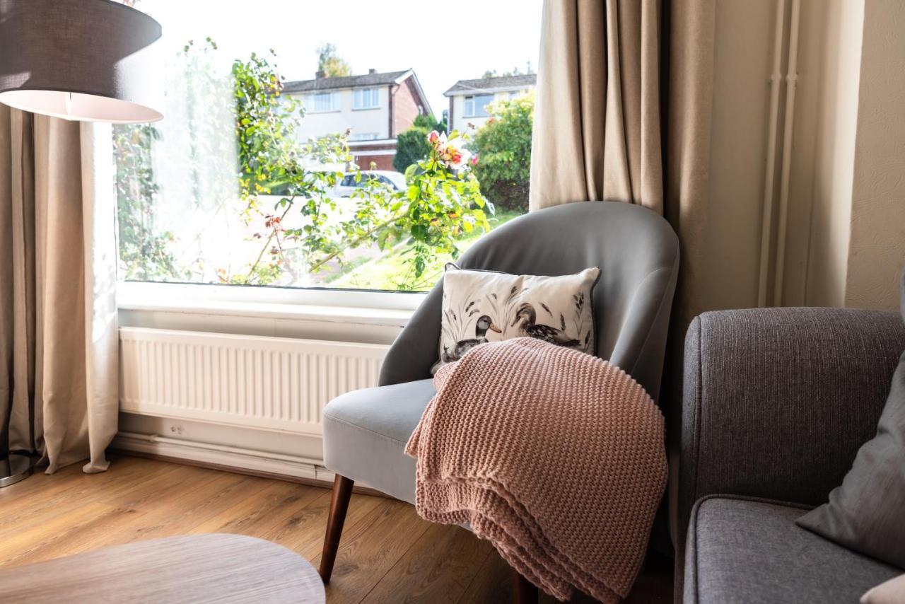 3 Bedrooms House Ideal For Long Stays! Chalet Southampton